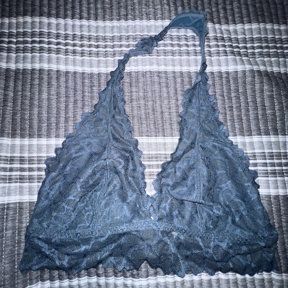 PINK Victoria's Secret Black Lace Wireless Bralette